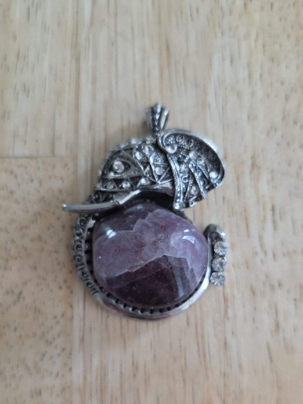 Vintage-Style Silver Elephant Pendant with Purple Gemstone